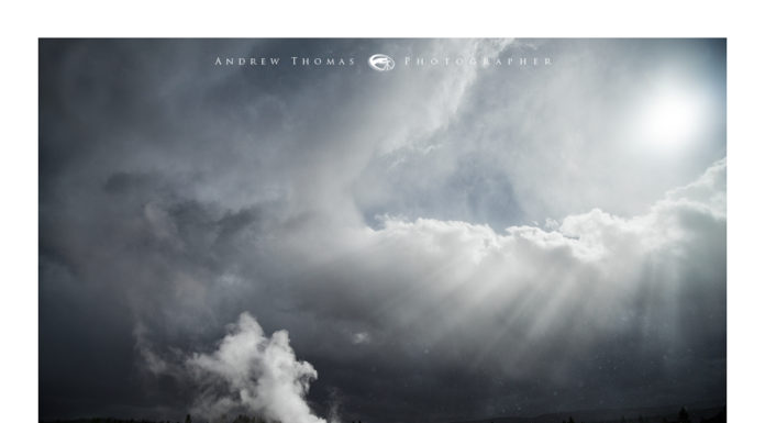 This Photographer Captured an Extraordinary Image of a Touristic Location Old Faithful Geyser Yellowstone