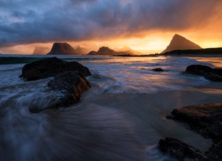 Behind the Lens: When Bad Conditions Become Amazing Myrland Lofoten Sunset