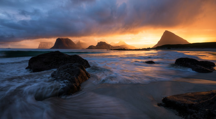 Behind the Lens: When Bad Conditions Become Amazing Myrland Lofoten Sunset